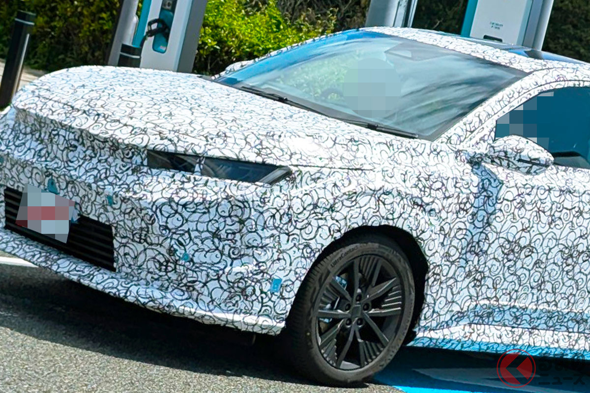 ホンダ「謎の“覆面SUV”」を発見!? その正体は!(※編集部撮影)