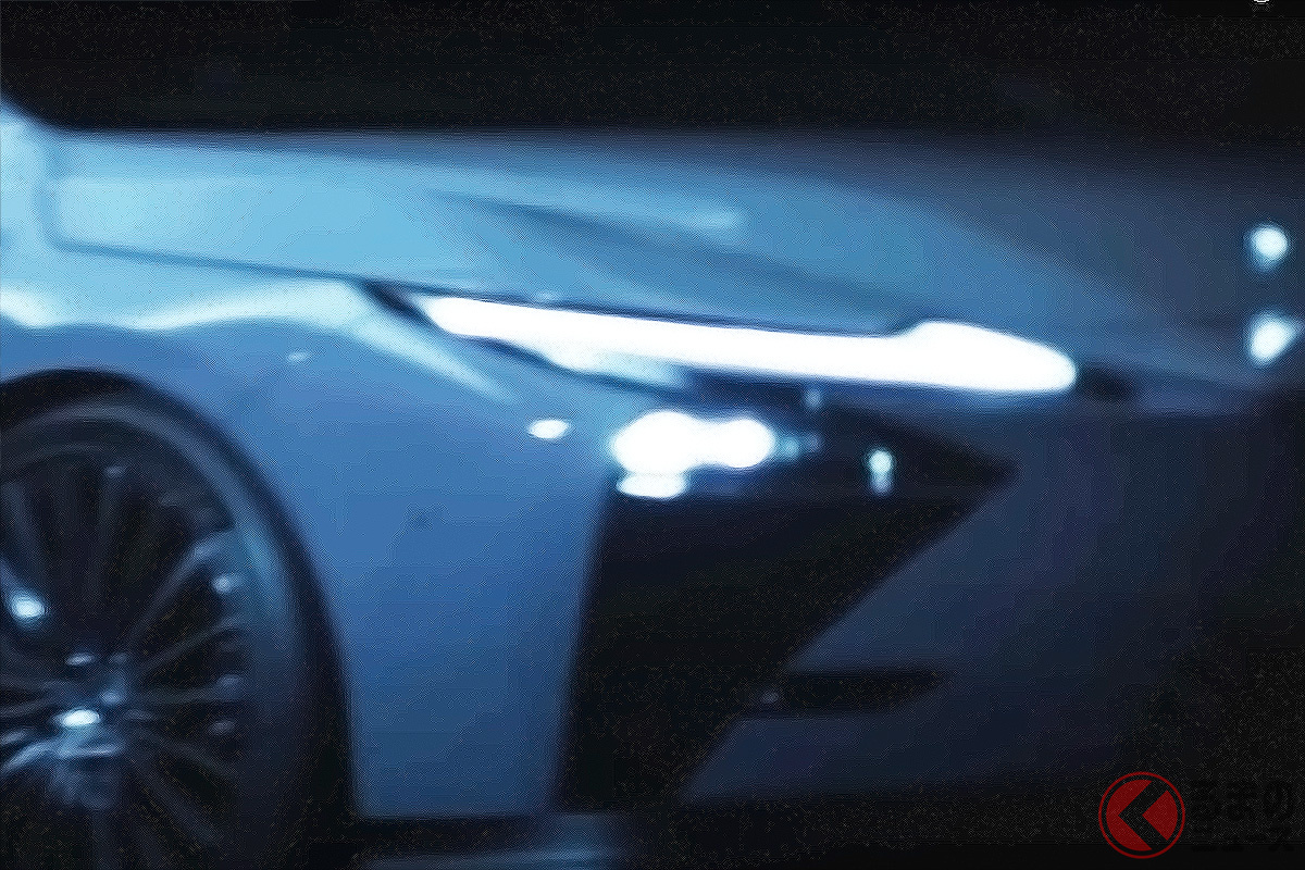 ティザー動画からはヘッドライトが2段になっているのが分かる