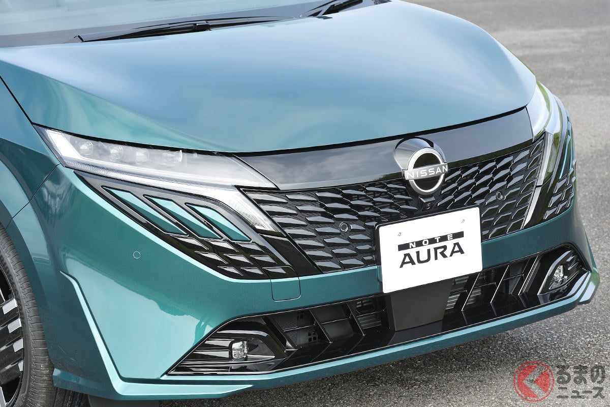 グリーンのボディカラーがオシャレな「オーラ」