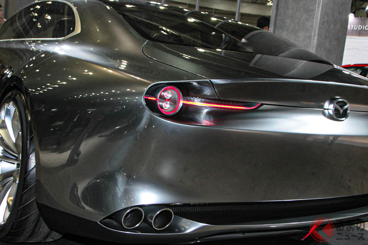 超美麗ボディの4ドアクーペ!