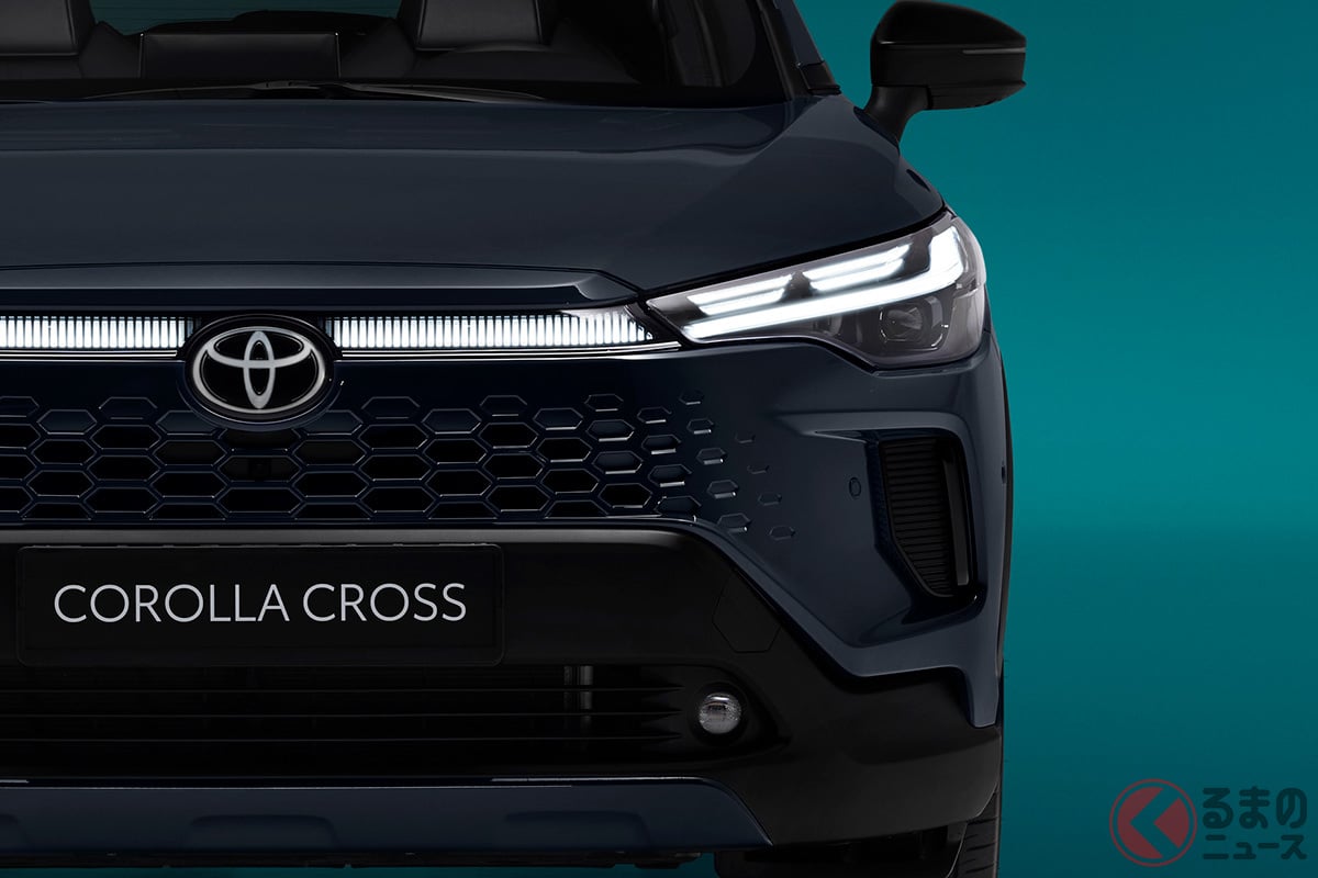 新型「カローラクロス」は「クラウンエステート」みたいなデザインになる!?(写真は欧州で発表されたマイナーチェンジ版の新型カローラクロス)
