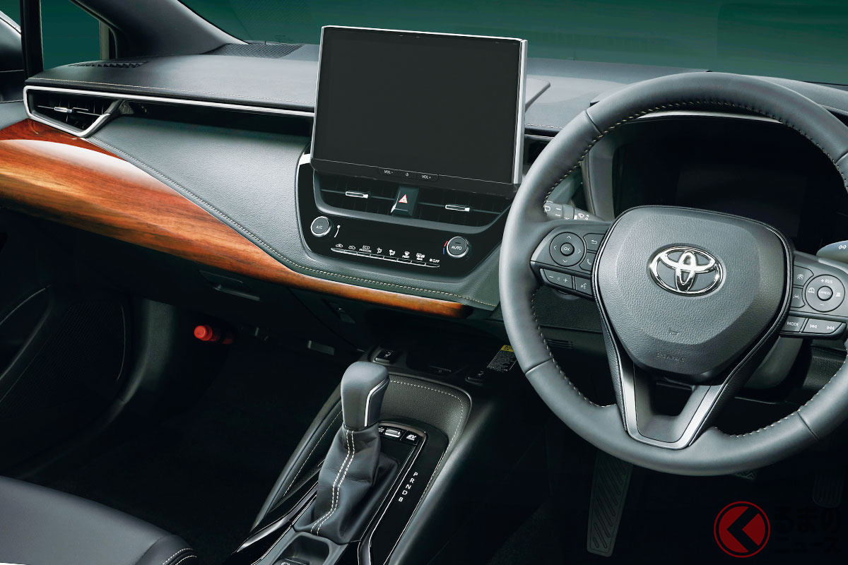 トヨタ「カローラ ツーリング」がノスタルジックな高級車仕様に!