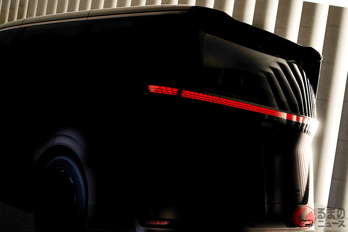 斬新な横一文字のテールゲートを採用する新型「エルグランド」