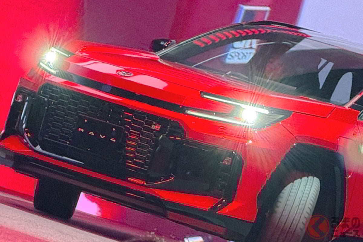 超カッコイイ「GRスポーツ」初登場!