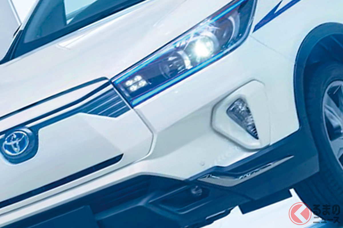 ブルーのアクセントが特徴的なトヨタの「3列ミニバン」とは?