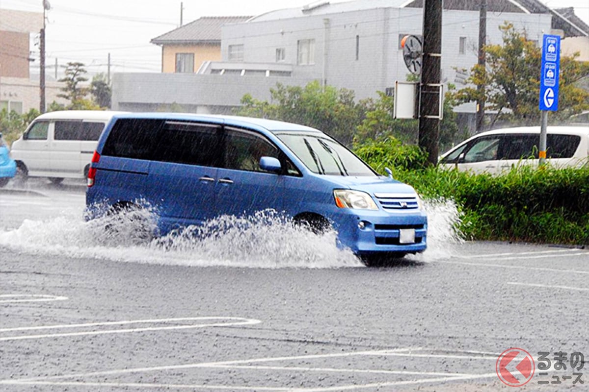 事故率が急上昇する雨天時の運転で気をつけることとは?