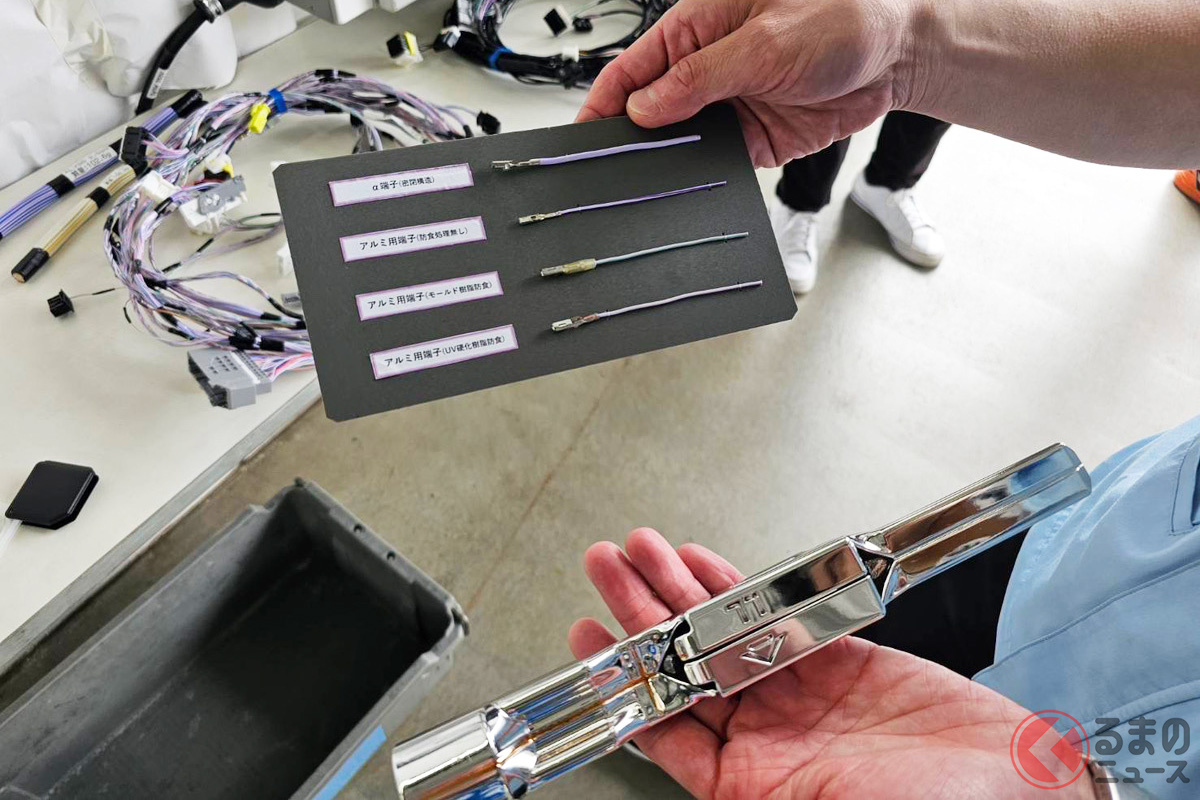 ワイヤーハーネスの一部を銅線からアルミへと変更(撮影:山本シンヤ氏)