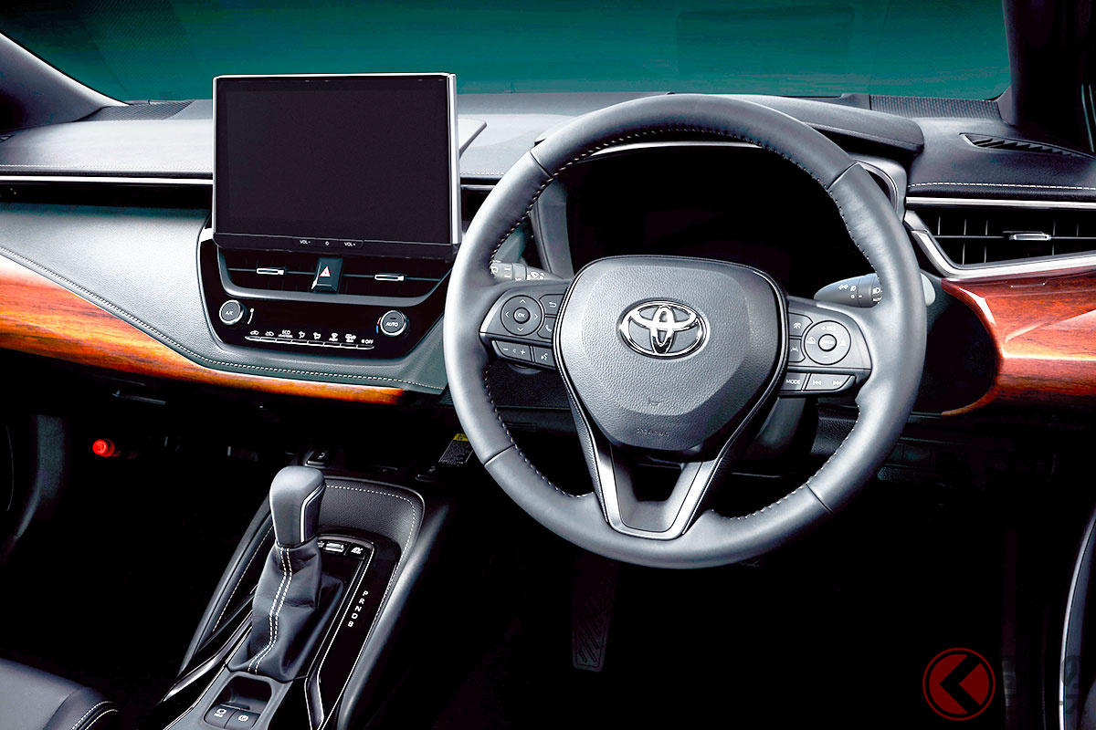 トヨタ新「ステーションワゴン」に高級感スゴイ「超豪華レトロ内装」も登場!