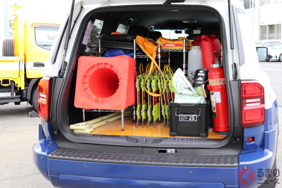 車内には30種類以上の器材を積載されている（画像提供：ネクスコ・パトロール関東 高崎事業所）