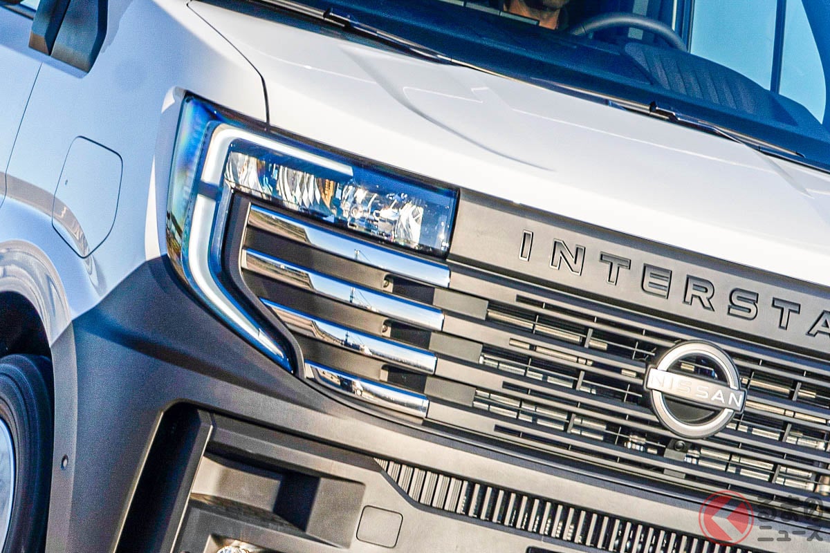 迫力顔がカッコイイ!最大級商用バン!