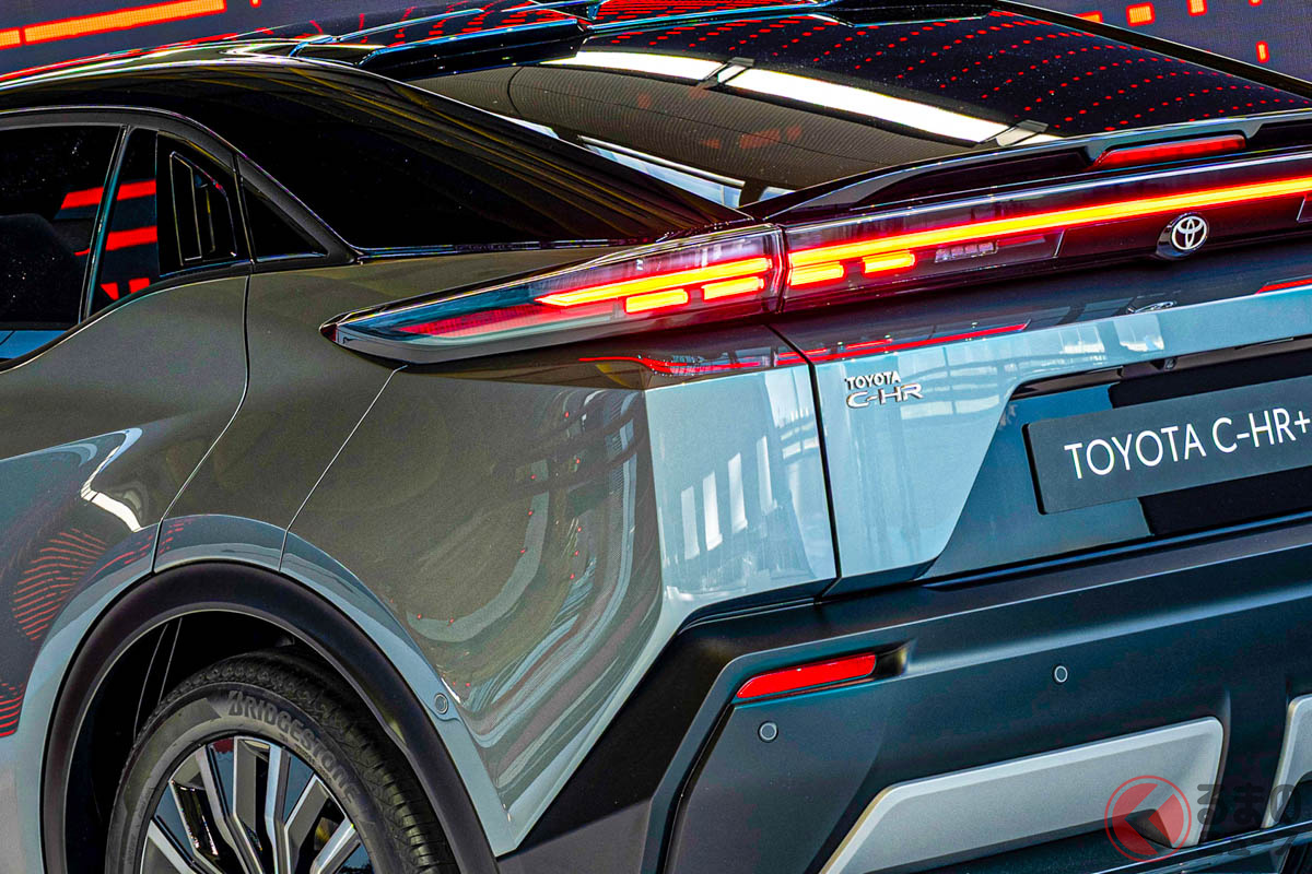 流麗なボディが美しい新型C-HR!