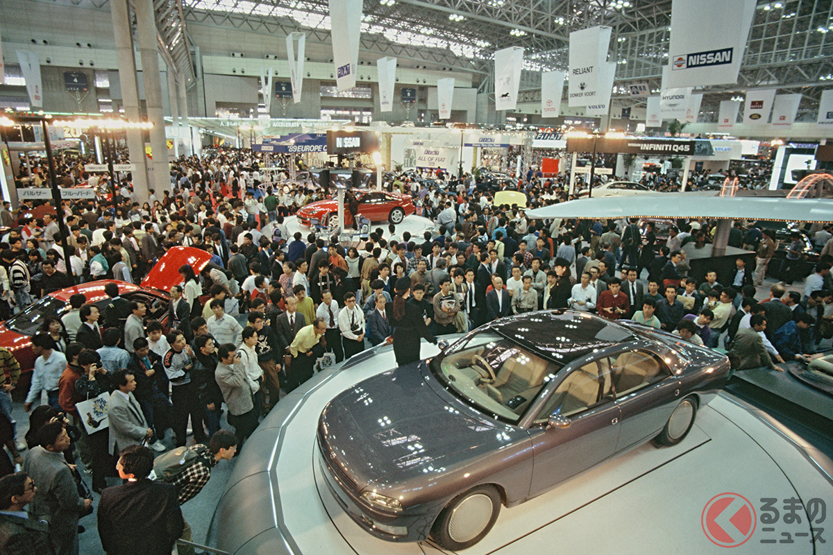 会場の熱気が伝わってくる! 第28回「東京モーターショー」に出展された「NEO-X」(手前)