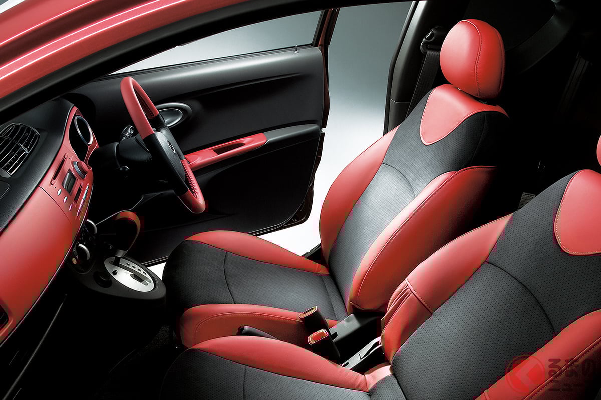 内装の質感は軽の枠を超えた「小さな高級車」に!