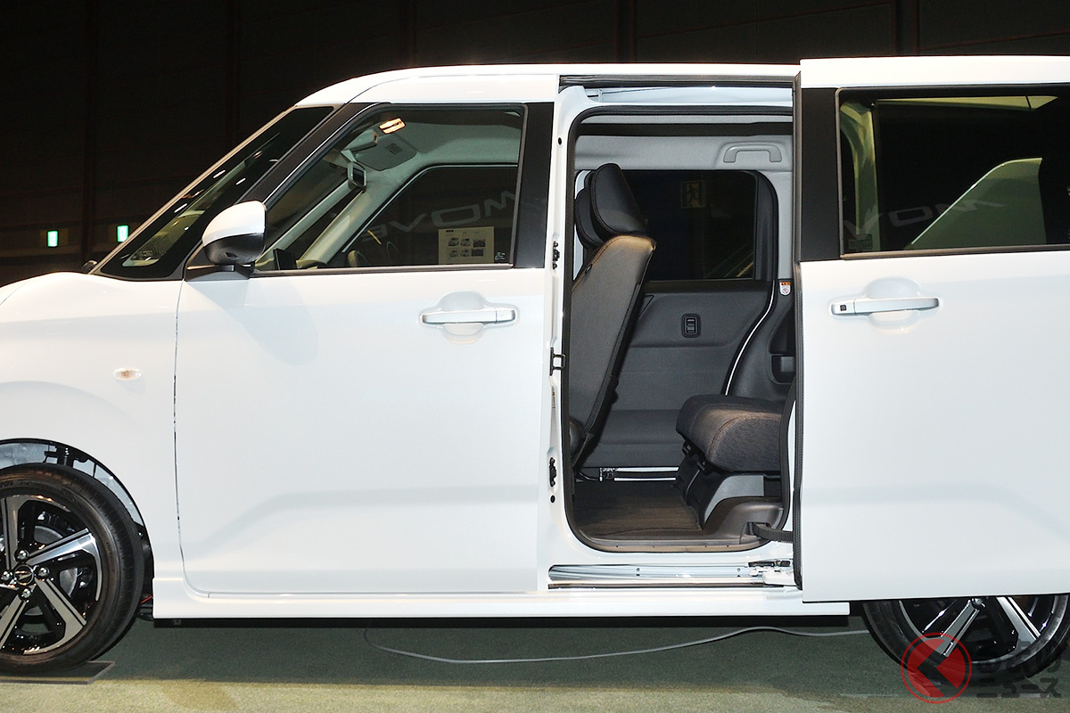 スライドドア車になった新型「ムーヴ」(7代目)