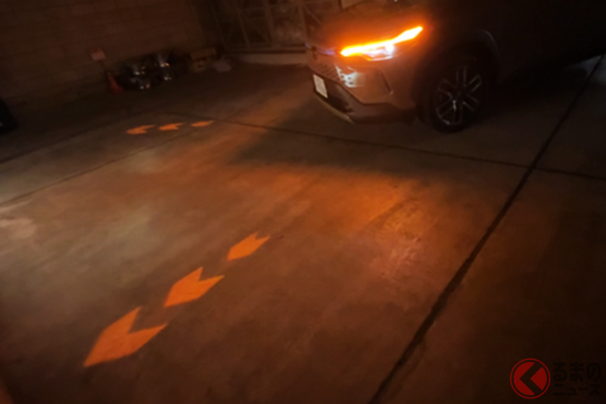 日本初の「シグナルロードプロジェクション」を採用!