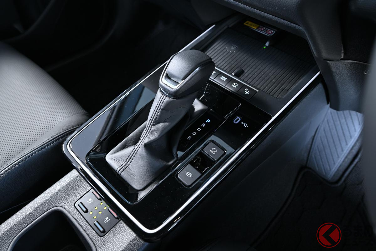 シフト周りの造形に変わった