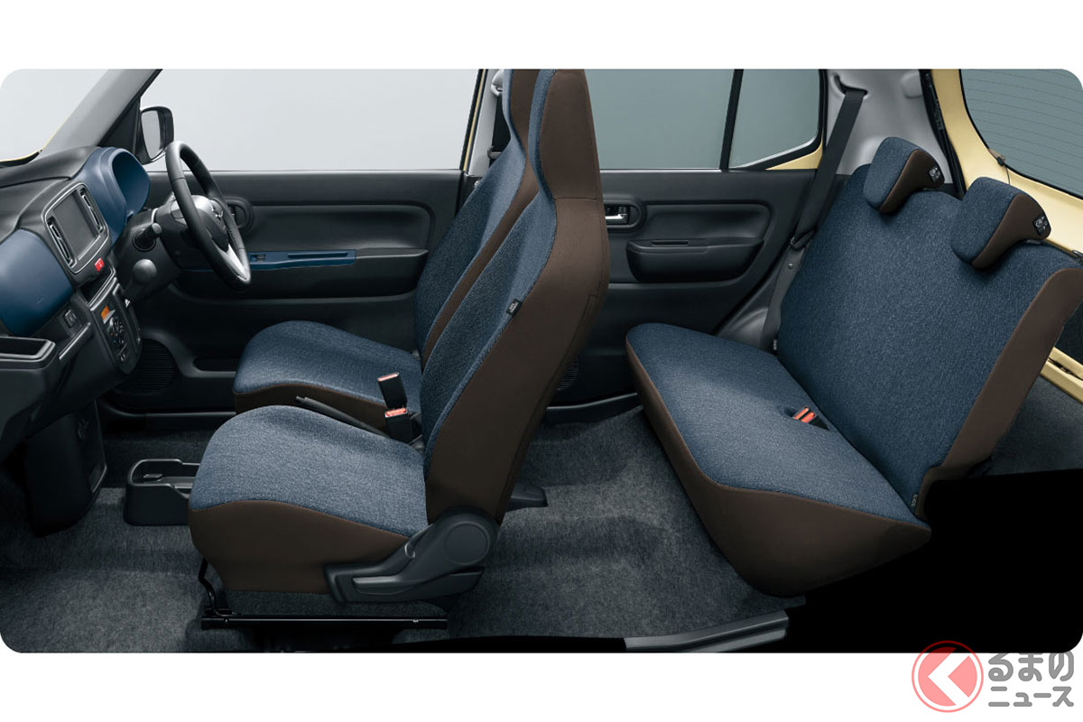 スズキ「アルト」一部仕様変更モデルの車内