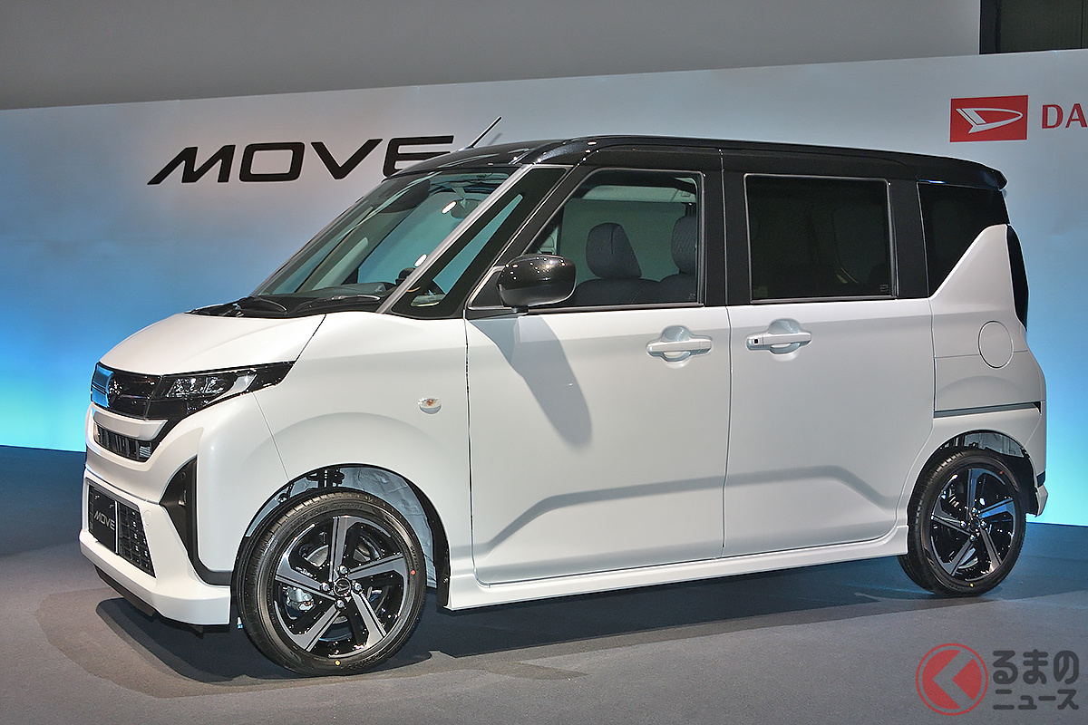 スポーティなシルエットに加え、ボディサイドのキャラクターラインとその陰影の工夫と相まって「四角く見せず」「走りそう」なフォルムを狙った新型「ムーヴ」