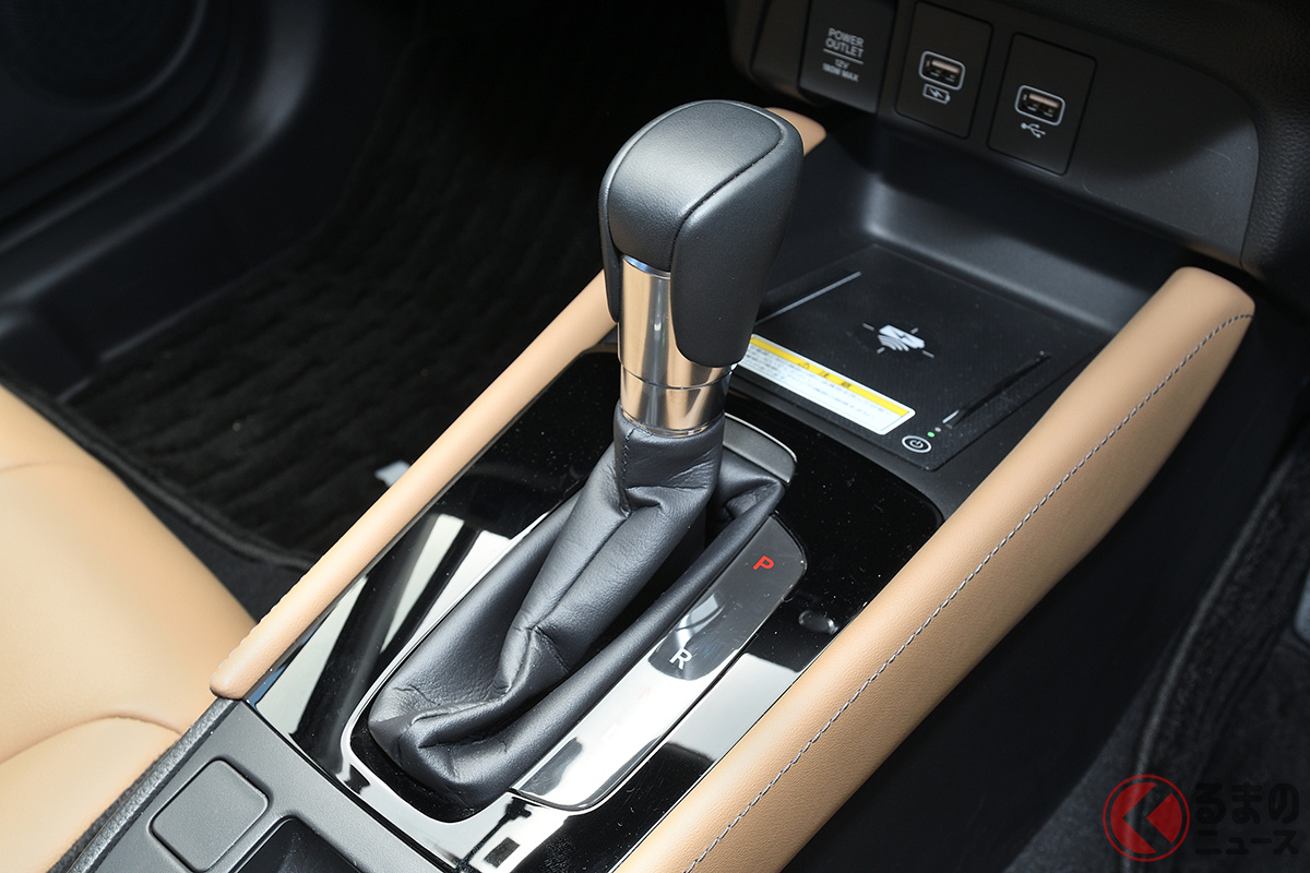 「フィット e:HEV」ハイブリッドでもなぜ普通のシフトレバーなの?
