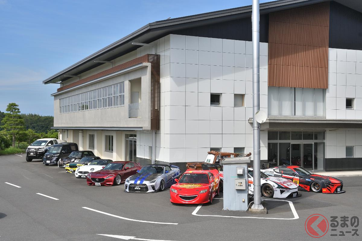 校内に展示されていた歴代東京オートサロン出展車両