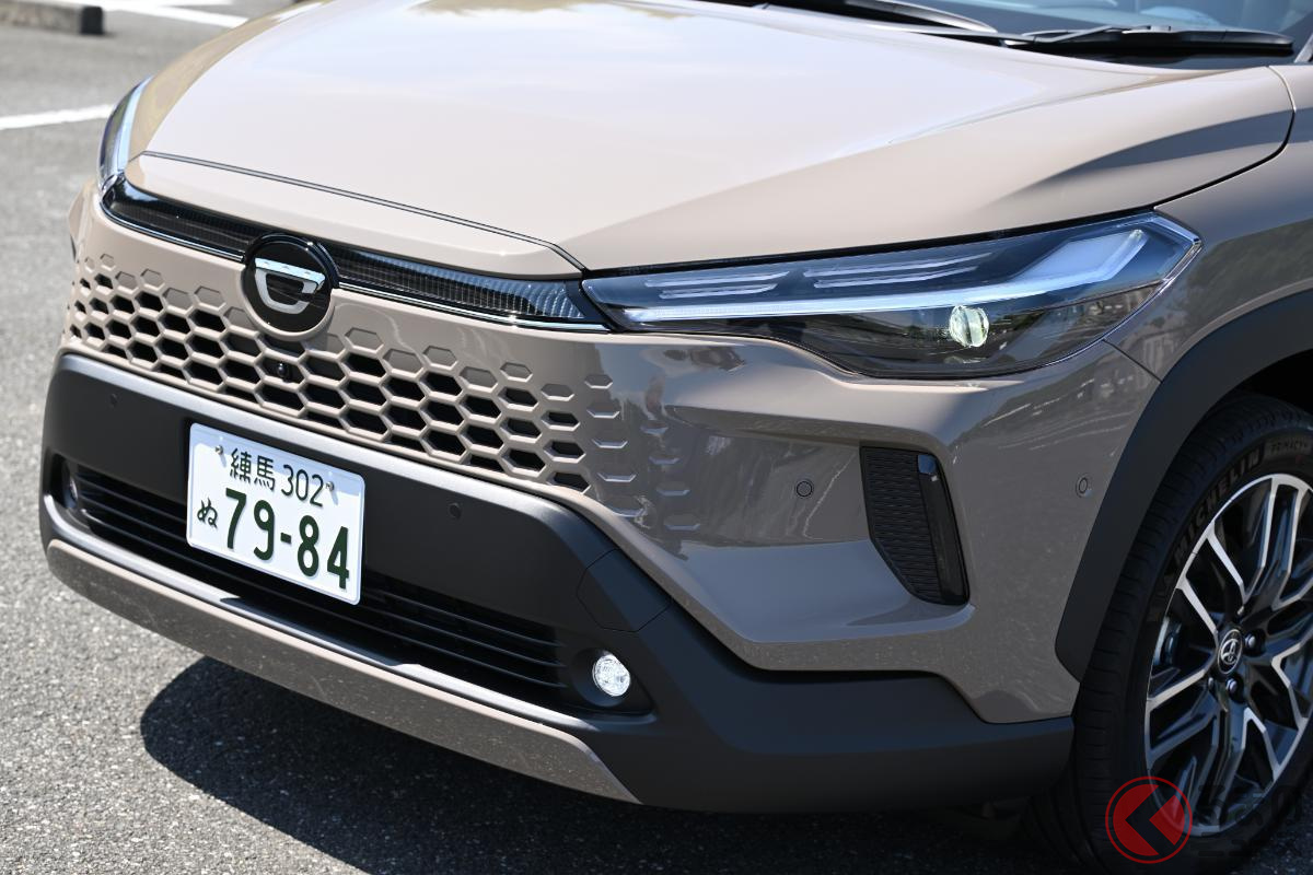 バンパーとグリルが一体化した新たなデザインを採用！