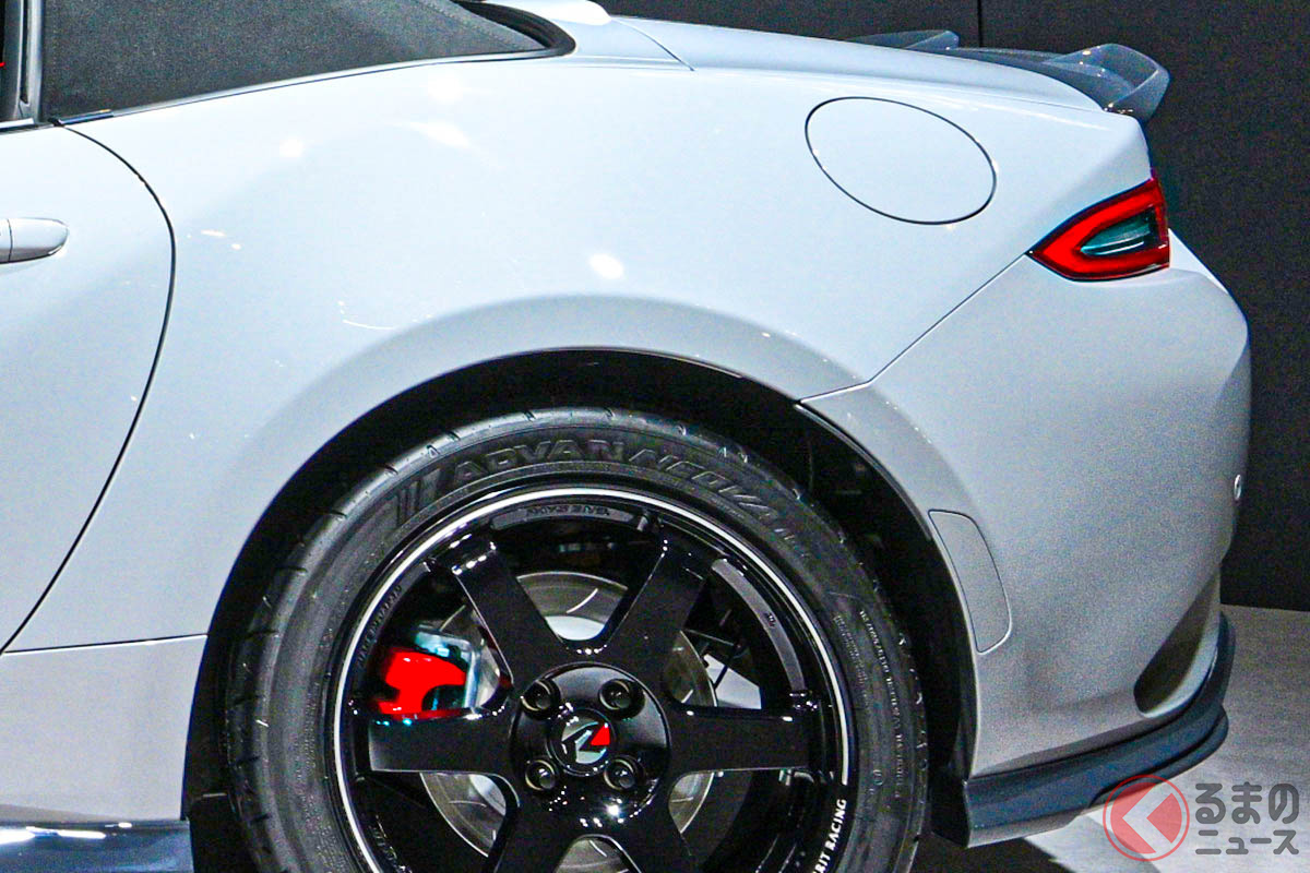 12Rバッチ輝く2リッターモデル!