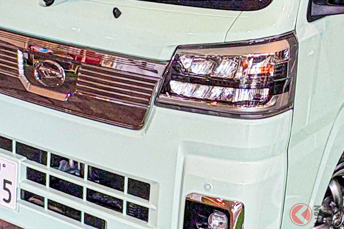 軽規格超える4人乗り軽トラ!