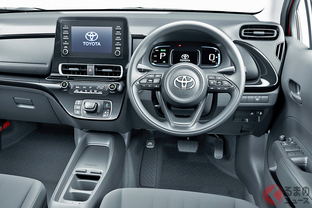 トヨタのコンパクトハイブリッドカー「アクア」最廉価グレード「X」はどんなクルマ!?