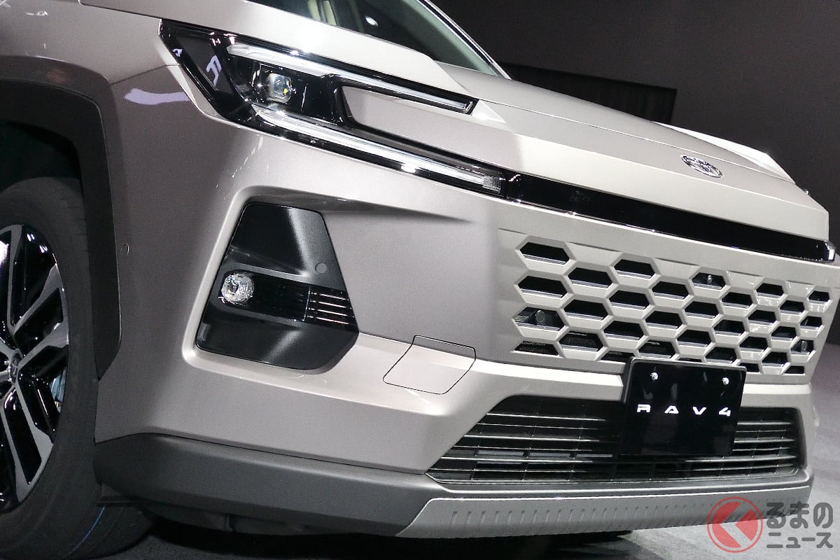 斬新グリルの新型「RAV4 CORE」