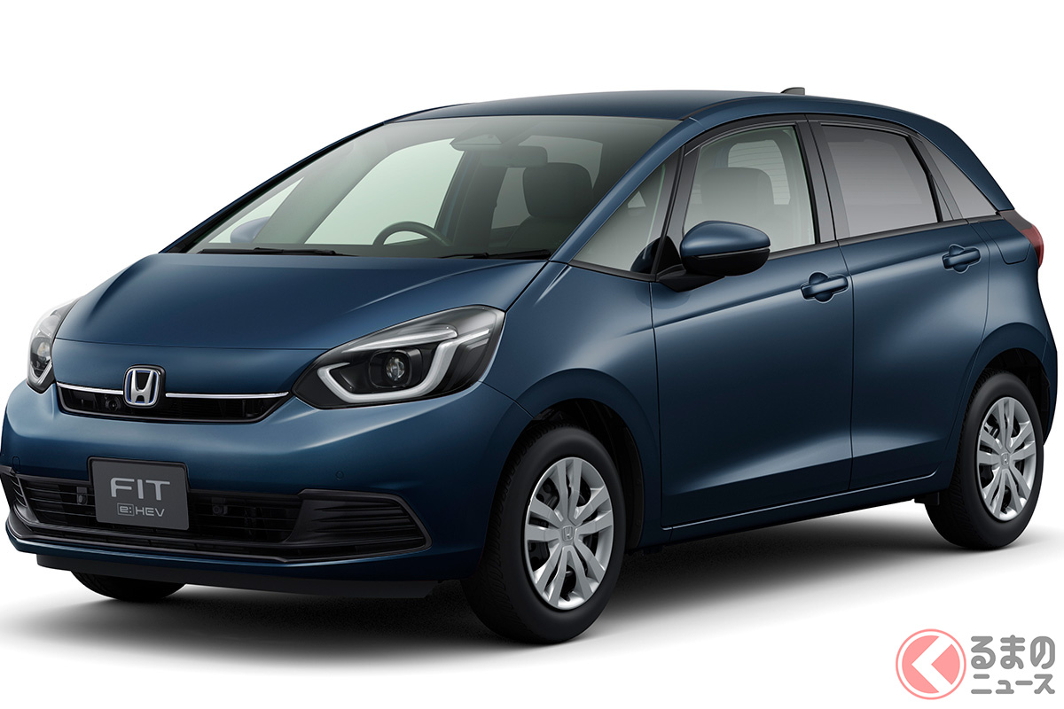 フィットとして初採用となる「シーベッドブルー・パール」というボディカラー追加