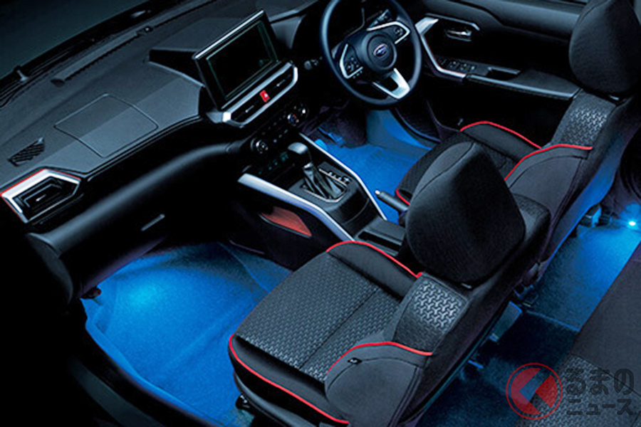 スバル「レックス」の青く光るイルミネーション