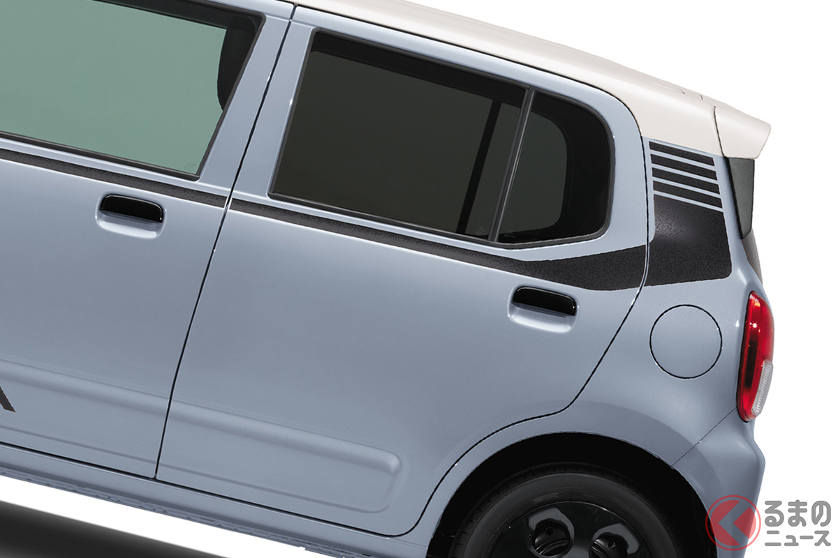 新「アルト」に設定される「BLACK STYLE」(純正アクセサリー)