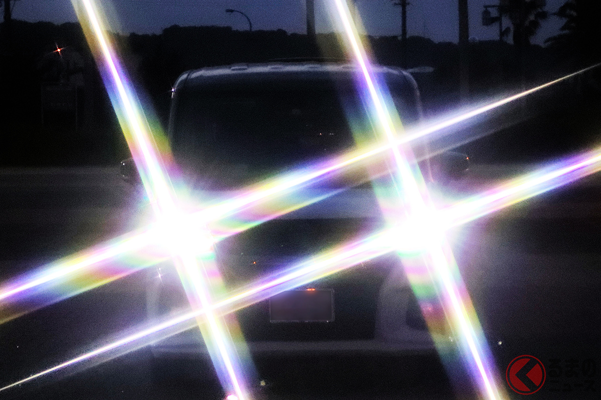 ハイビームのイメージ(画像:写真AC/イメージです)