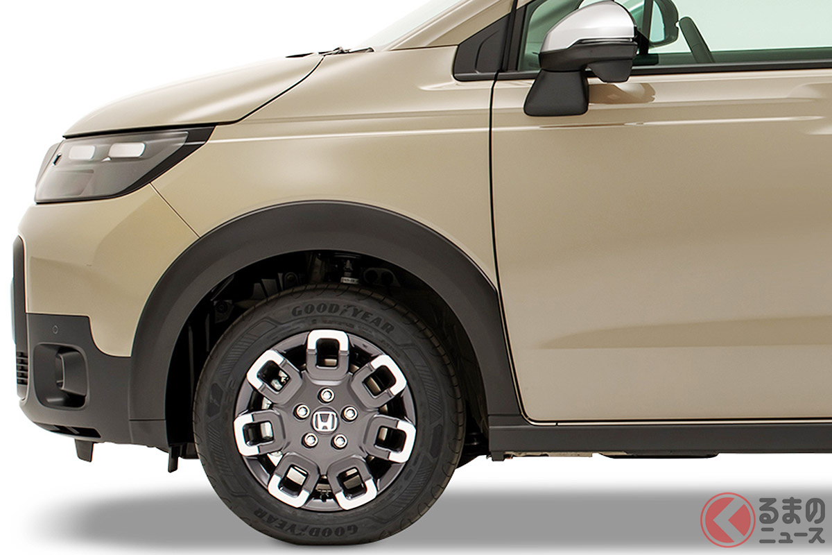 一部改良した「フリード クロスター」ガソリン車