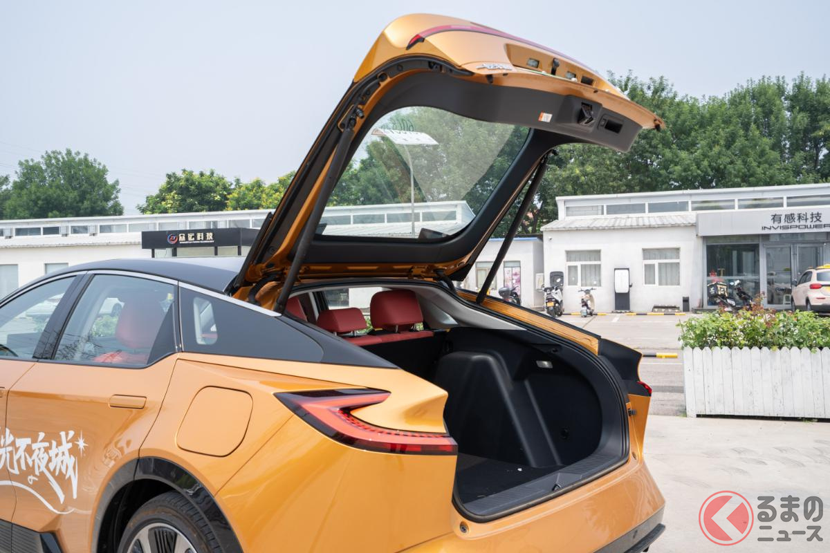 5ドアハッチバックな「bZ5」(撮影:加藤博人)