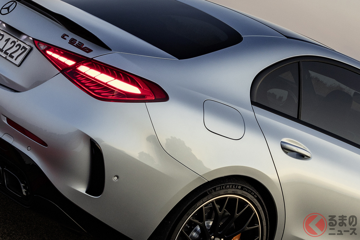 2リッターエンジン搭載車として世界最高レベルの性能を誇る「爆速セダン」とは?