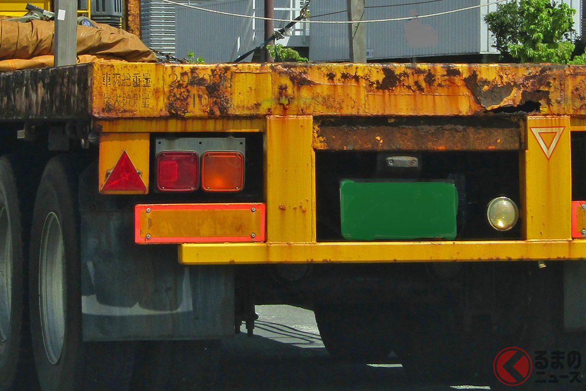 重量のある車両の例(画像:写真AC/イメージです。今回の事案とは無関係です)