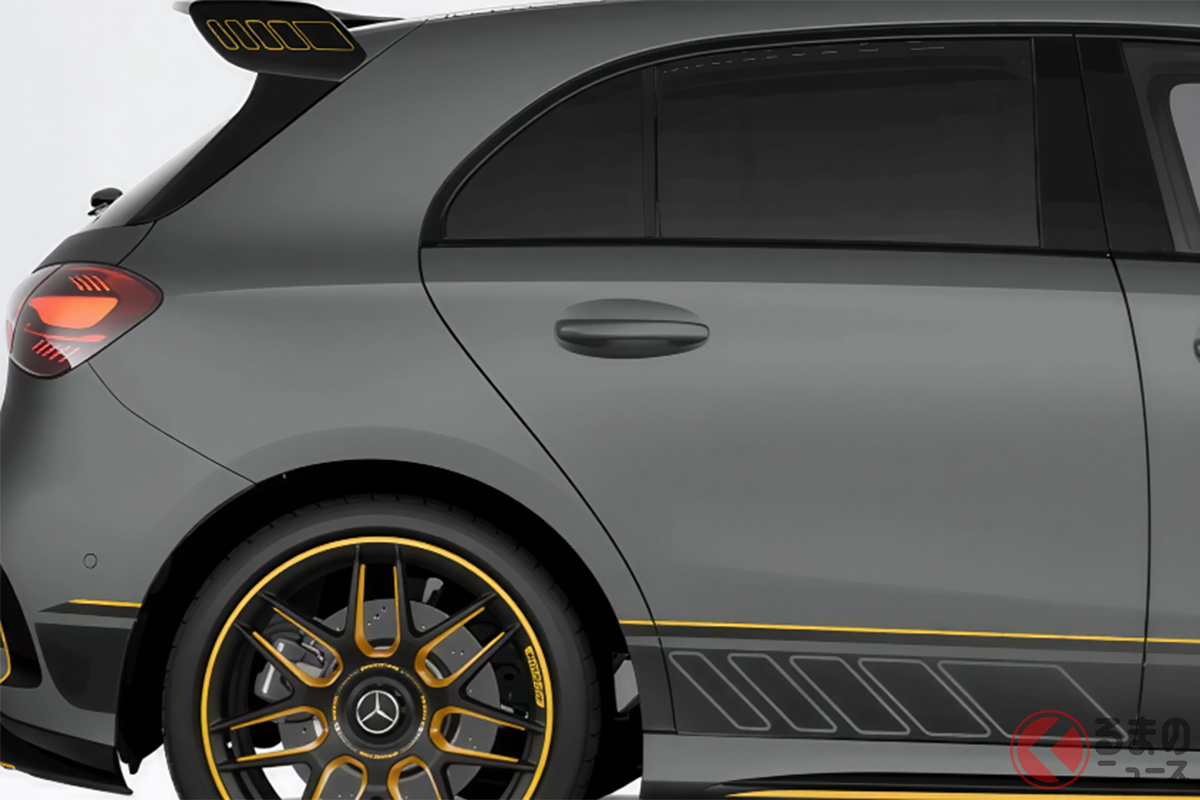 専用装備もり沢山のド派手仕様! 爆速「コンパクトカー」に反響集まる!