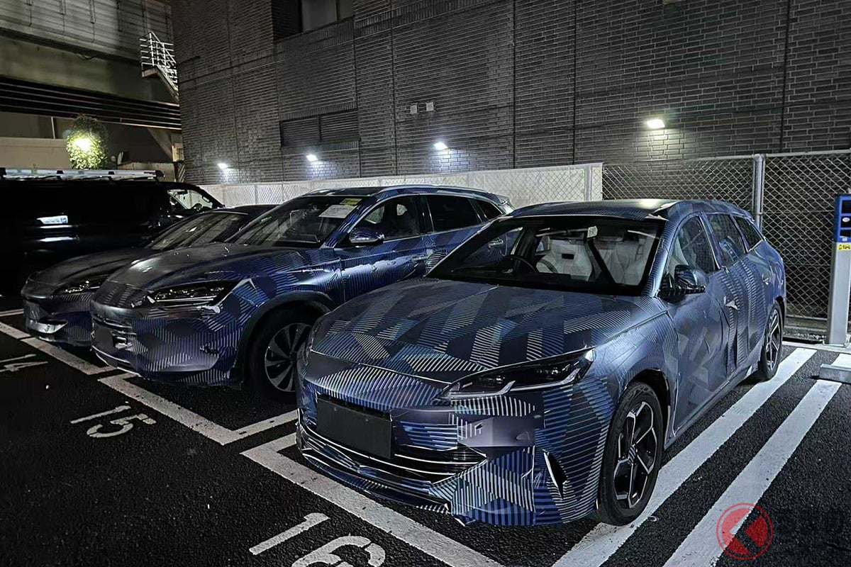 待望のBYD PHEVモデル!日本発売間近か? 都内でテスト中の3台をキャッチ! BYD初のステーションワゴンも登場!(撮影:加藤博人)