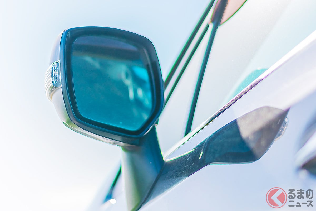 「鏡がブルーのドアミラー」効果はどう?