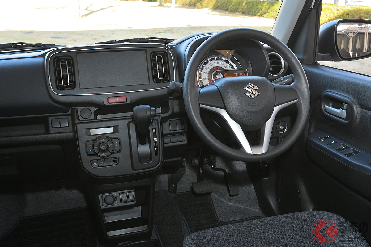 スズキ「アルト」とダイハツ「ミライース」 軽セダンを代表する2台を比較