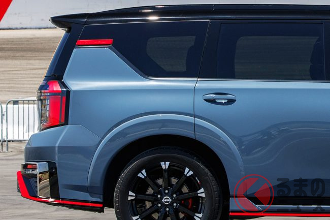 日産の新「フラッグシップSUV」発表！ 「専用装備」＆