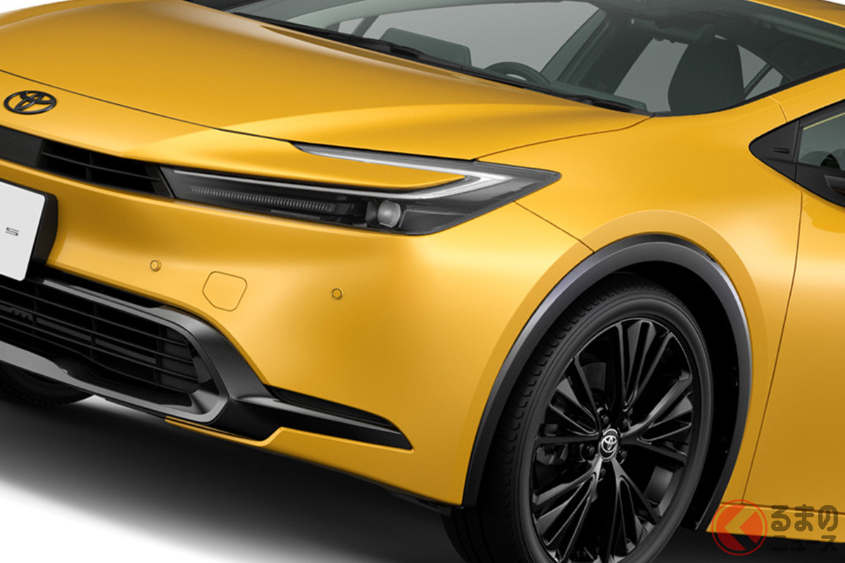 トヨタ「プリウスG“Night Shade”(PHEV)」