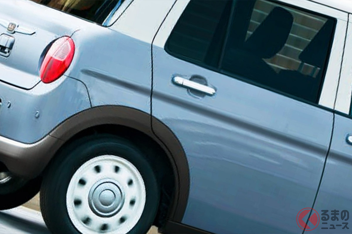 通常モデルとは異なるレトロ風な独自デザインを採用!