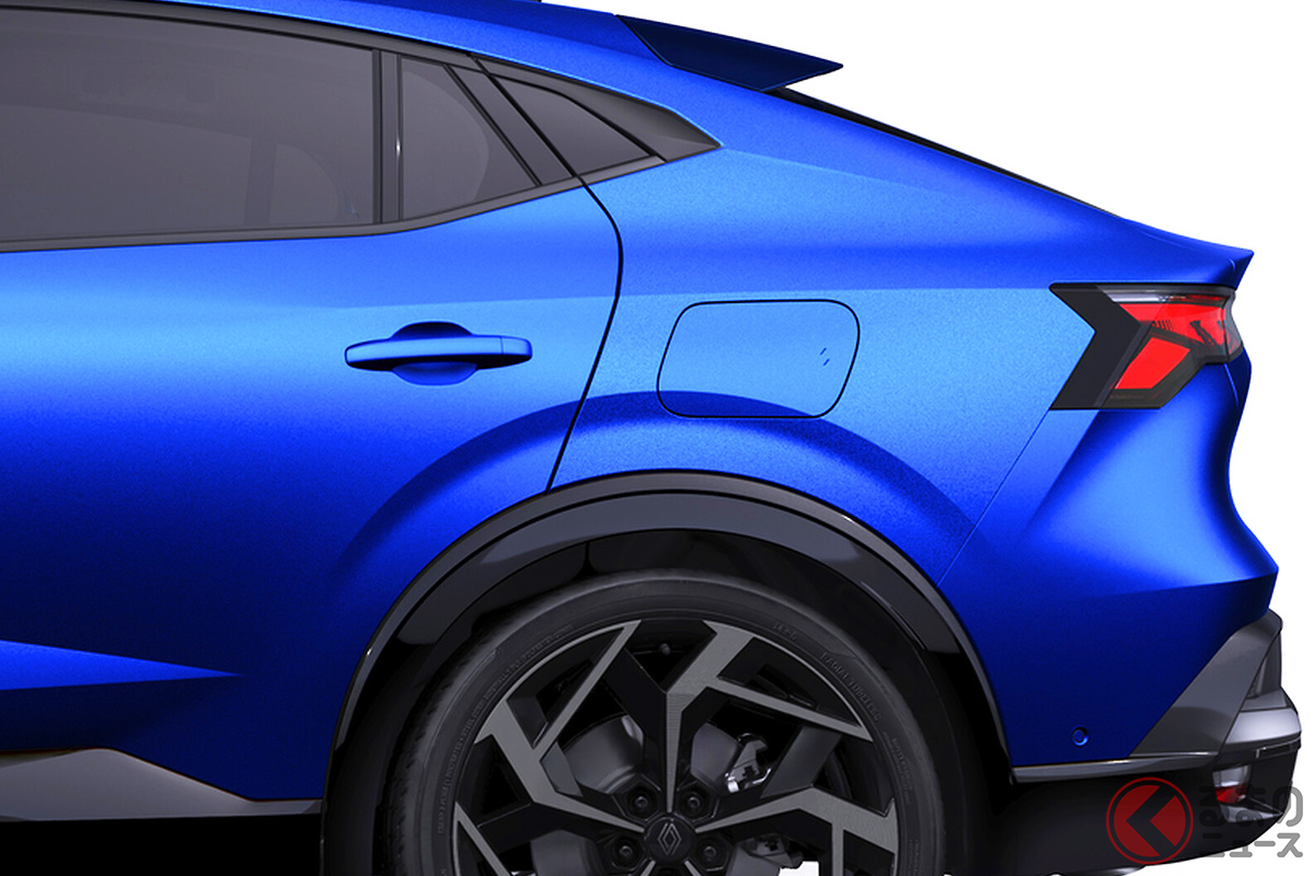 流麗なクーペボディに特徴的なLEDライト類がカッコイイ！