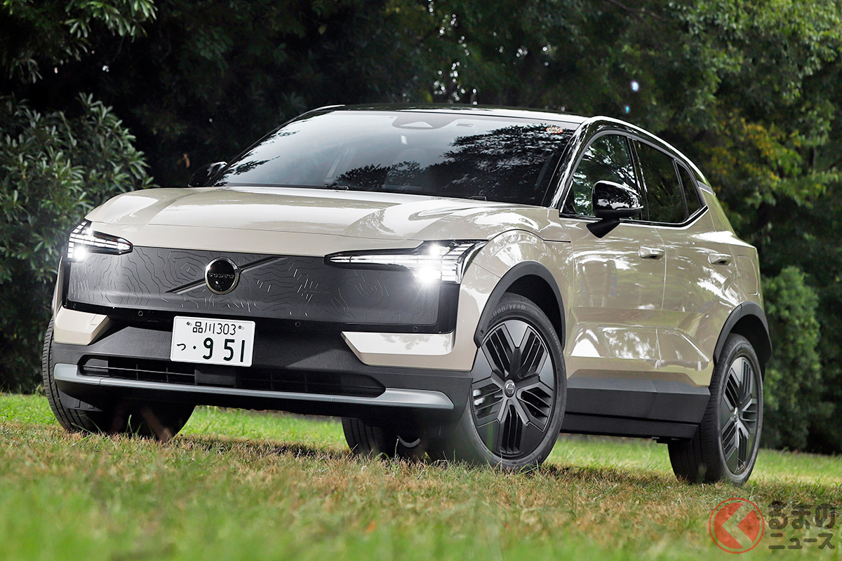 精悍さを増したボルボ「EX30クロスカントリー」(「EX30 Cross Country Ultra Twin Motor Performance」)