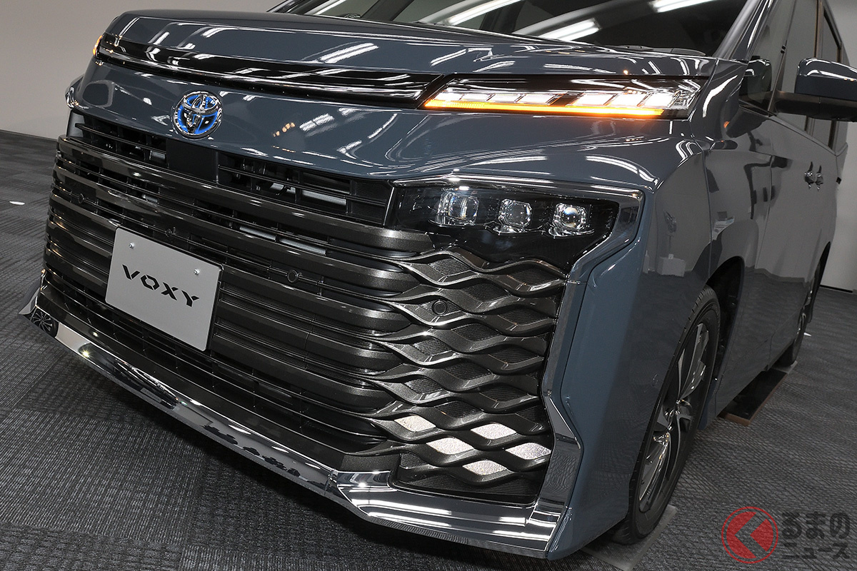 存在感あるトヨタ「ヴォクシー」