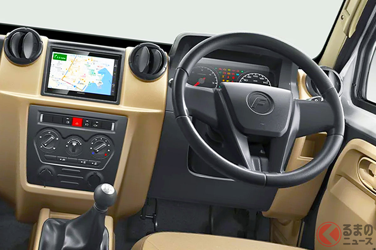 新車240万円！ 13人乗れる「“4列シート”SUV」に反響殺到！