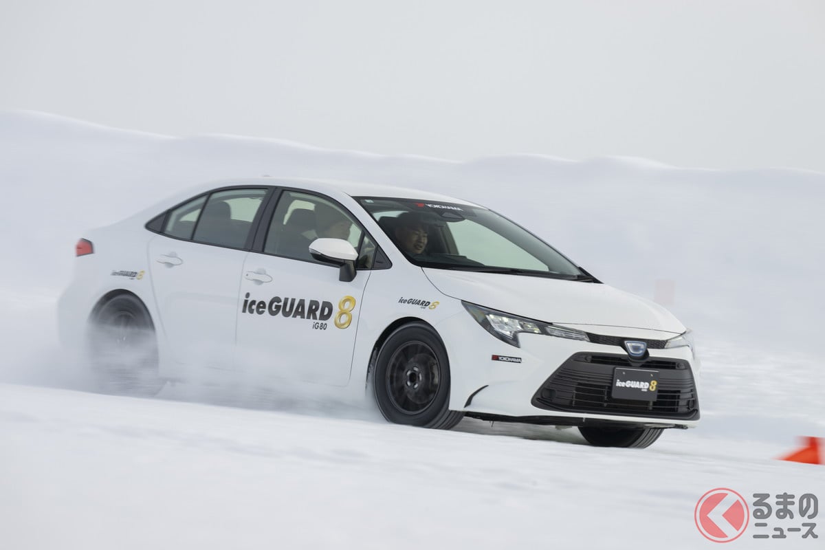 最新スタッドレスタイヤ「アイスガード8(iceGUARD 8)」を履いたトヨタ「カローラ」の4WDモデル