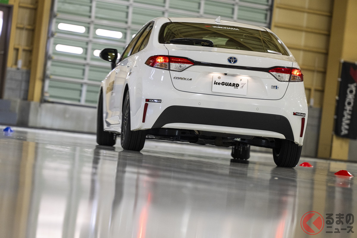 アイスガード8の氷上ブレーキ時の制動距離は15mだった